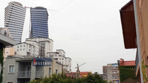 უჩვეულო ნისლი თბილისში