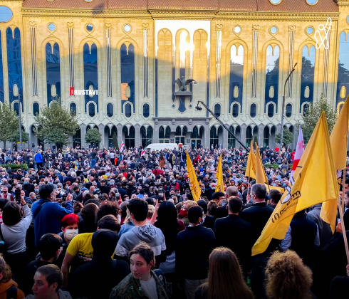 აქცია პარლამენტთან