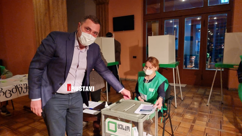 რუსთავის მერმა ხმა მისცმა