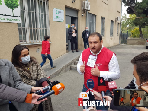 “დამკვირვებლებს მასიურად აძევებენ უბნებიდან”