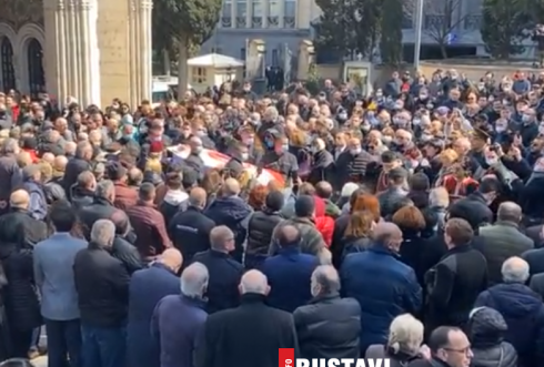 უკრაინაში დაღუპული მებრძოლები მიწას მიაბარეს