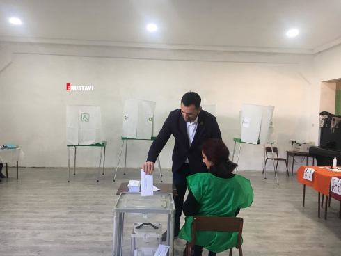 "ხმა მივეცი ქვეყნის უკეთეს განვითარებას და მშვიდობიან საქართველოს"