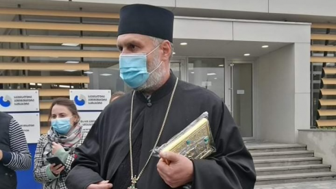 “სააკაშვილმა მთხოვა, სამკერდე ჯვარი დაუბრუნონ”