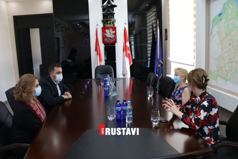 რუსთავის მერიამ კომპიუტერული ტექნიკა შეიძინა