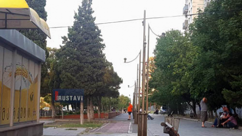 ტროტუარების ლამპიონები იცვლება