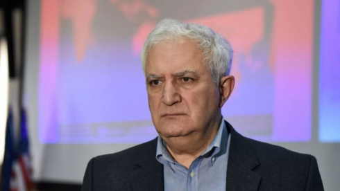 "ყველა მასწავლებელი და სტუდენტი ორჯერადად უნდა იყოს აცრილი"