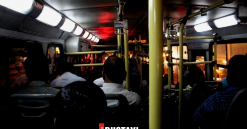 რუსთავი-ისნის ავტობუსში 20 წლის გოგო სექსუალურად შეავიწროვეს