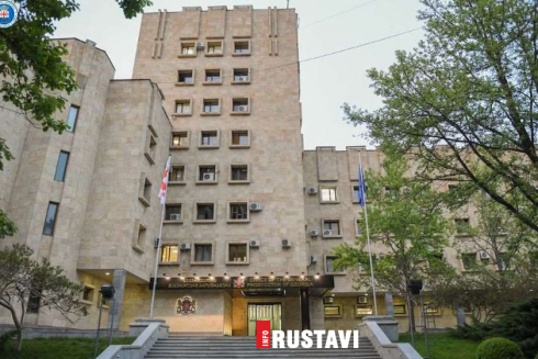 ნაფიც მსაჯულთა სასამართლომ განზრახ მკვლელობაში ბრალდებული დამნაშავედ ცნო