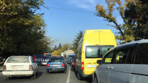 საცობი რუსთავი-თბილისის მაგისტრალზე (ფოტოები).