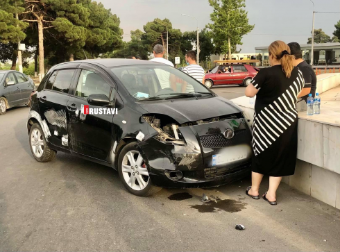 ავტოსაგზაო შემთხვევა რუსთავში [photo]
