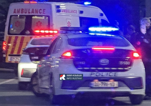 რუსთავში მოძრაობის დროს მიკროავტობუსს ცეცხლი გაუჩნდა