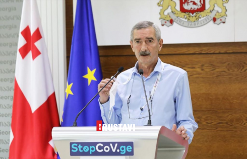 "კორონა ისეთი ვერაგი დაავადებაა, აუცილებლად მონახავს ყველა აუცრელს"