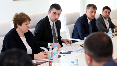 პრემიერი სახელმწიფო რწმუნებულებს შეხვდა