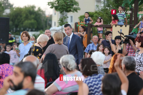 251 დევნილ ოჯახს თბილისში ბინები გადაეცა