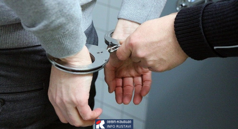 ელექტრტექნიკის მაღაზიის ქურდობის ბრალდებით არასრულწლოვანი დააკავეს