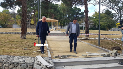 "ჩიკაგოს სკვერის" რეაბილიტაცია მიმდინარეობს