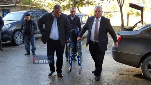 დახმარება შშმ პირებს.