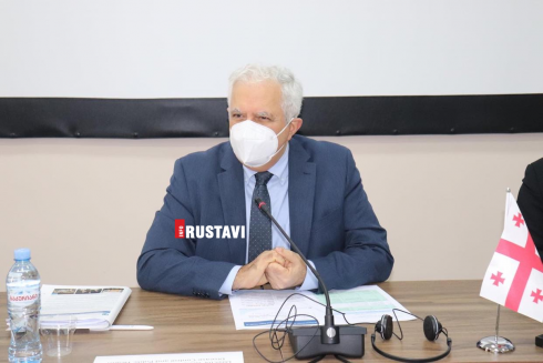 ამირან გამყრელიძე კოვიდგადატანილ პირებზე