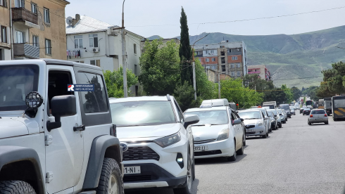 გადატვირთული საავტომობილო მოძრაობა რუსთავში [Fhoto]