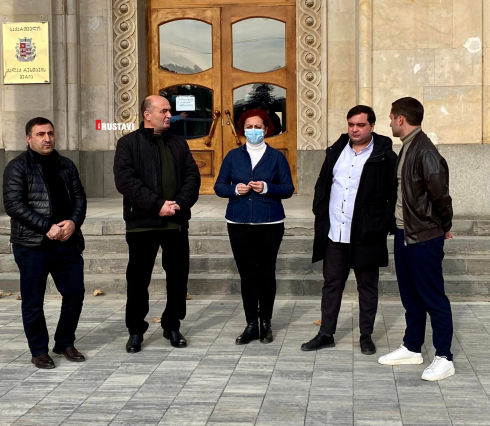 რუსთავის საკრებულოს 6-მა წევრმა შიმშილობა დაიწყო [video]
