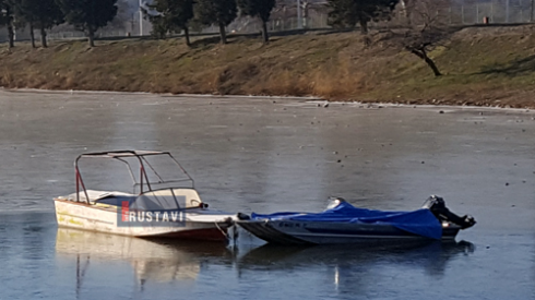 რუსთავში ტბა გაიყინა [photo]