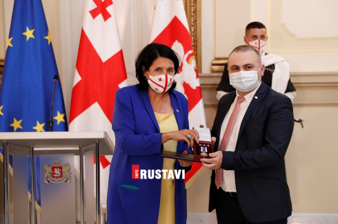 რუსთაველ ბექა ძამაშვილს ღირსების ორდენი გადაეცა