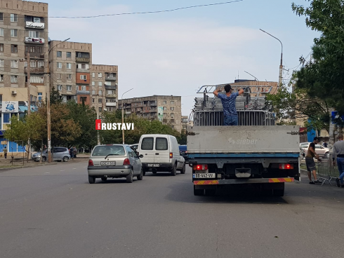 მესხიშვილის ქუჩაზე გზა გაიხსნა