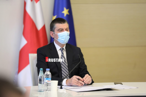 პრემიერი ახალ წელზე