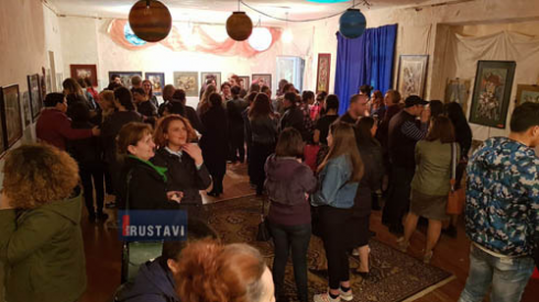 მოსწავლეთა ნახატების გამოფენა