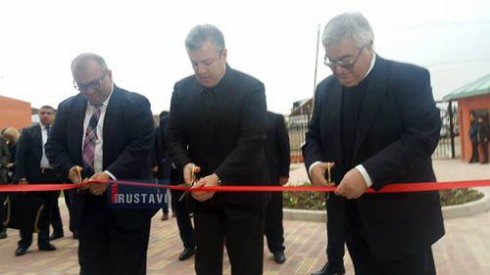 დავით ტვილდიანის სახელობის სამედიცინო უნივერსიტეტი საზეიმო ვითარებაში გაიხსნა (ფოტოები).