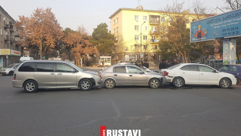 ავტოსაგზაო შემთხვევა რუსთავში [video]