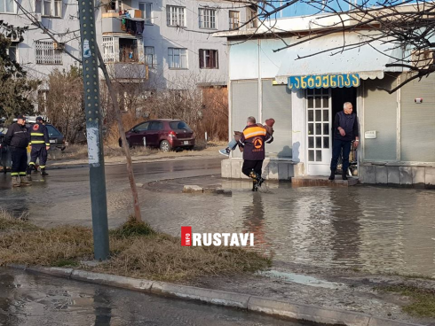 დატბორილი ქუჩა [photo]