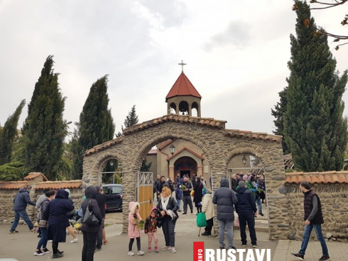 აღდგომის ღამეს ეკლესია არ დაიხურება