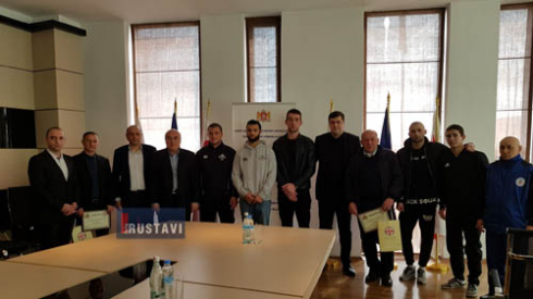 შეხვედრა სამხარეო ადმინისტრაციაში