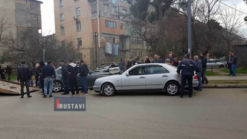 ერთმანეთს 3 ავტომობილი დაეჯახა [PHOTO]