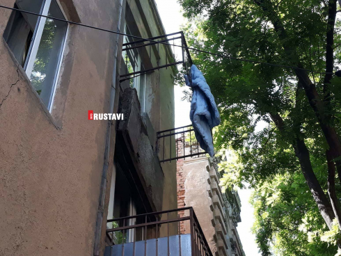 აივანი ჩამოინგრა [photo]