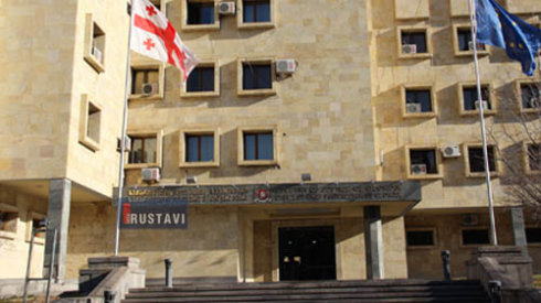მიწის ნაკვეთები მოტყუებით გადააფორმეს