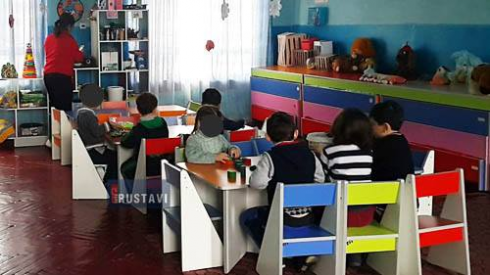 ბაღებში სწავლის დაწყების თარიღმა გადაიწია