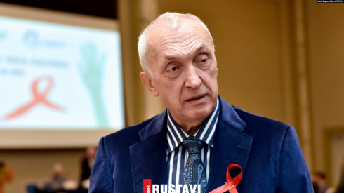 ბოქსირებულ განყოფილებაში ჩინეთის მოქალაქე ვირუსის ნიშნებით მოათავსეს