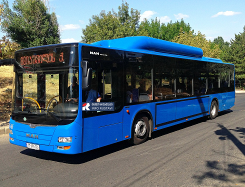 თბილისში ავტობუსის მძღოლის პოზიციაზე 400 ვაკანსია ცხადდება