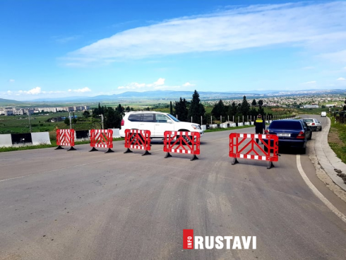 საპოლიციო კონტროლი რუსთავის სასაფლაოებთან [photo]