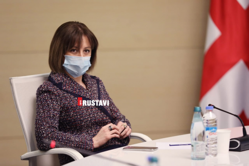 "შევპირდი მოსახლეობას, რომ გავიკეთებ ვაქცინას"
