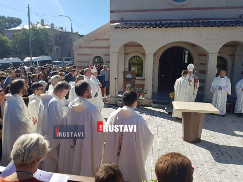 რუსთავში კათოლიკური ეკლესია გაიხსნა [photo]