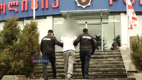 18 წლის ბიჭმა ბებია და დედა მოკლა [video]