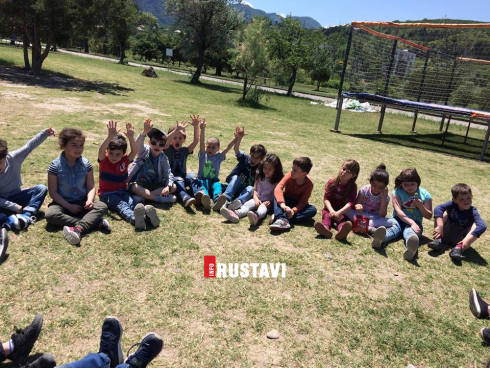 სკოლებში ექსკურსიების სეზონი დაიწყო